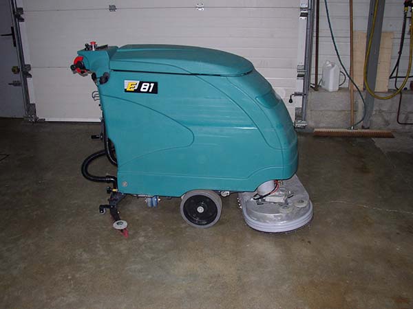 Location vente réparation pièces détachées composants Autolaveuse EUREKA E71V3 à TOULOUSE, MONTRABE nettoyage industriel et professionnel. Contactez-nous infos Prix et tarifs neufs occasions pour supermarchés, grandes surfaces, entrepôts, hangars, voirie, chantiers, bâtiment,déménagements